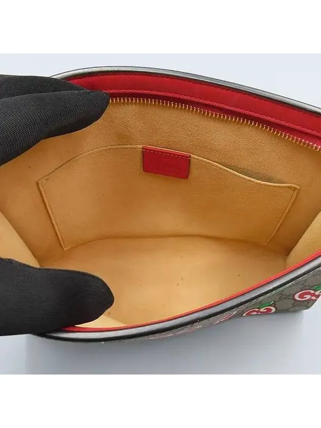 624881 Jagard GG Supreme Apple Logo Clutch