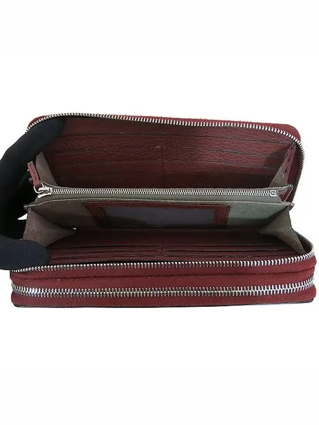 7M0192 Clutch bag