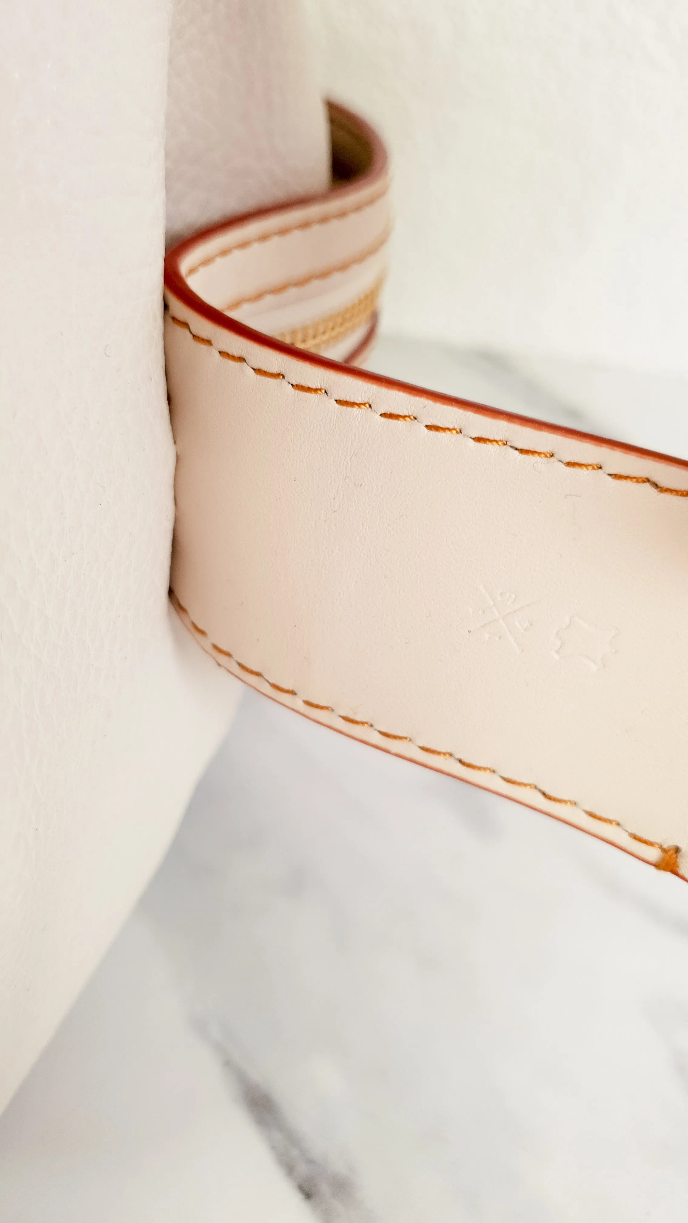 Coach 1941 Rogue Satchel 31 in Chalk with Honey Suede - Barrel Bag Coach 86857