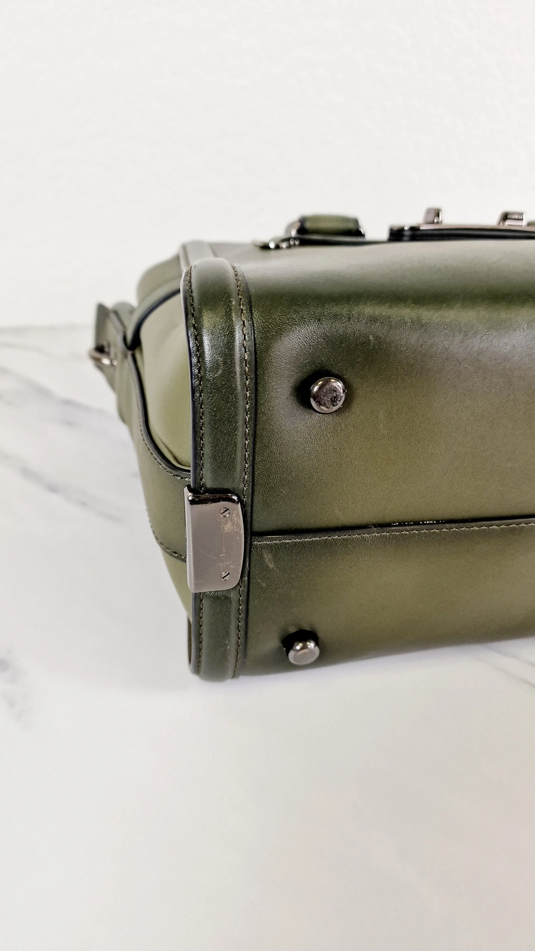 Coach Swagger 27 in Dark Green Burnished Leather - Handbag Shoulder Bag - Coach 38372
