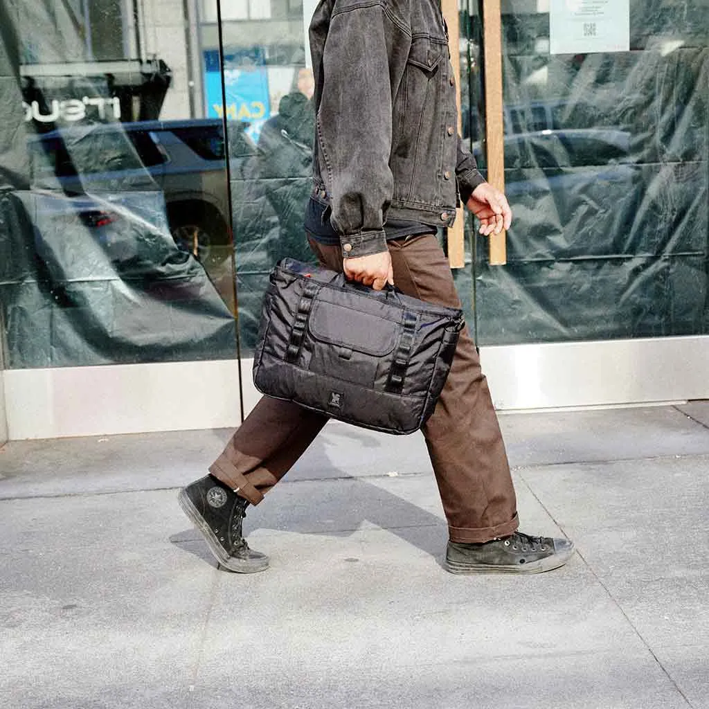 Midtown 20L Messenger