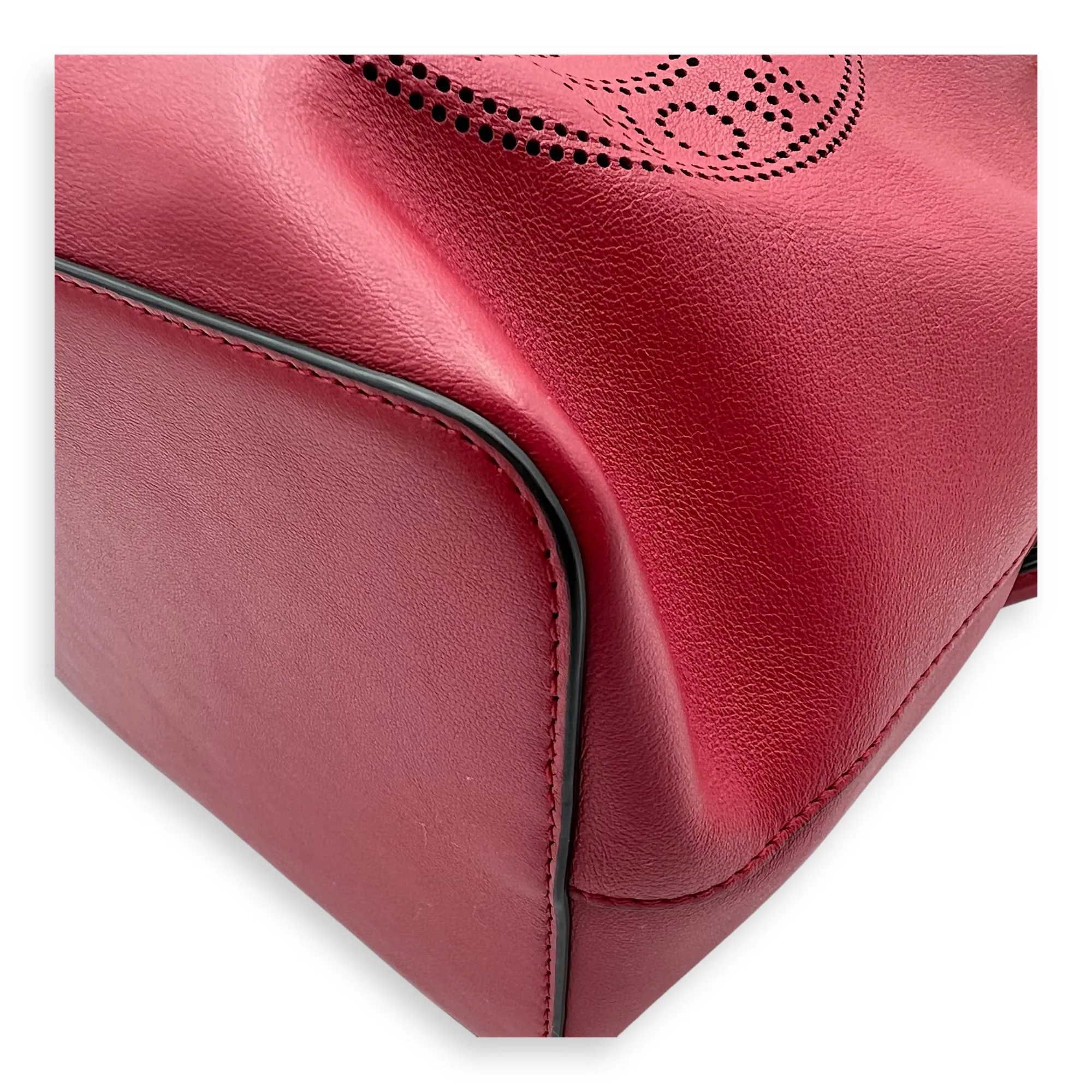 Mon Tresor Bucket Bag Red in Calfskin, Gold hardware