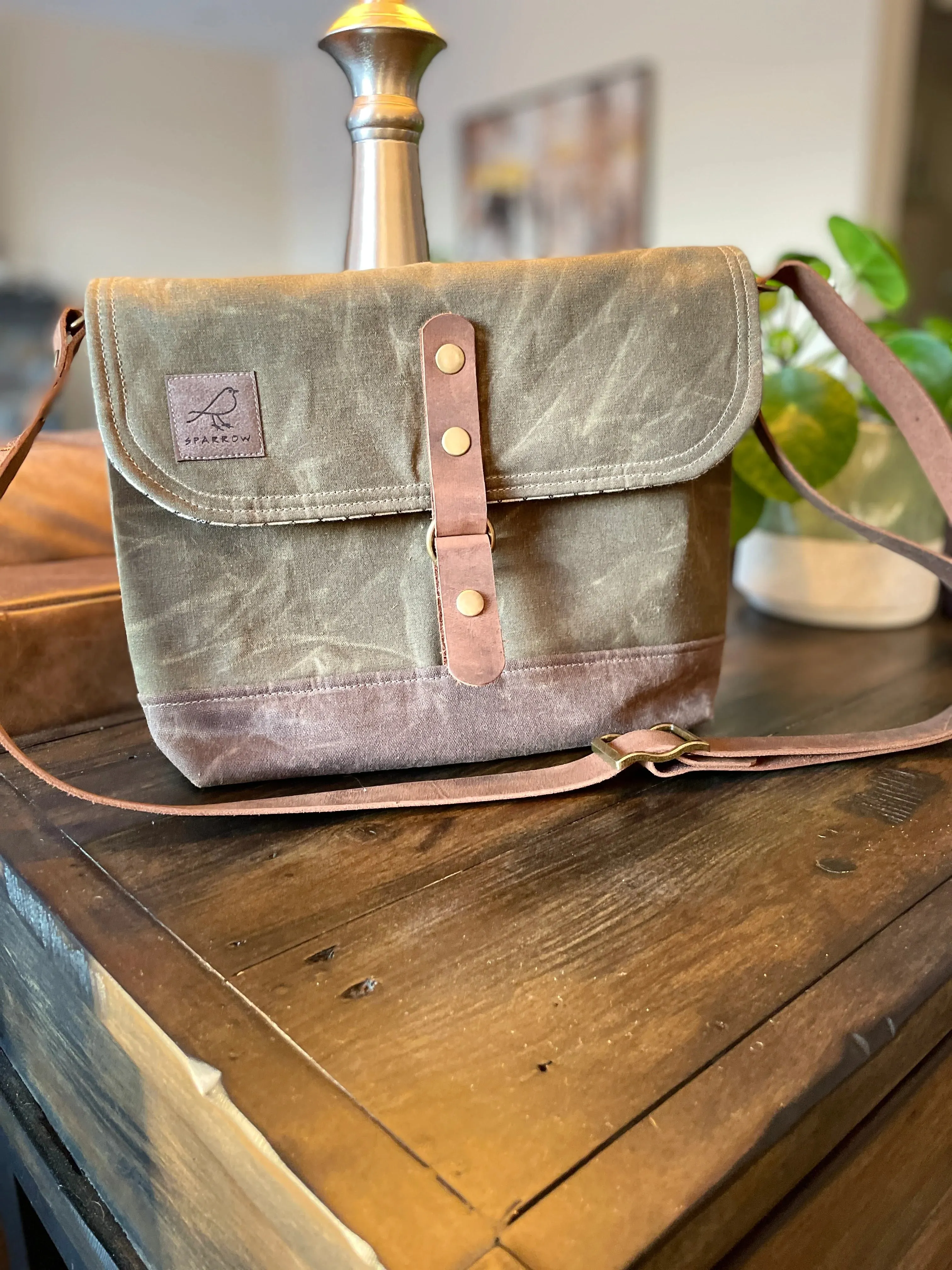 Shortie Messenger Bag
